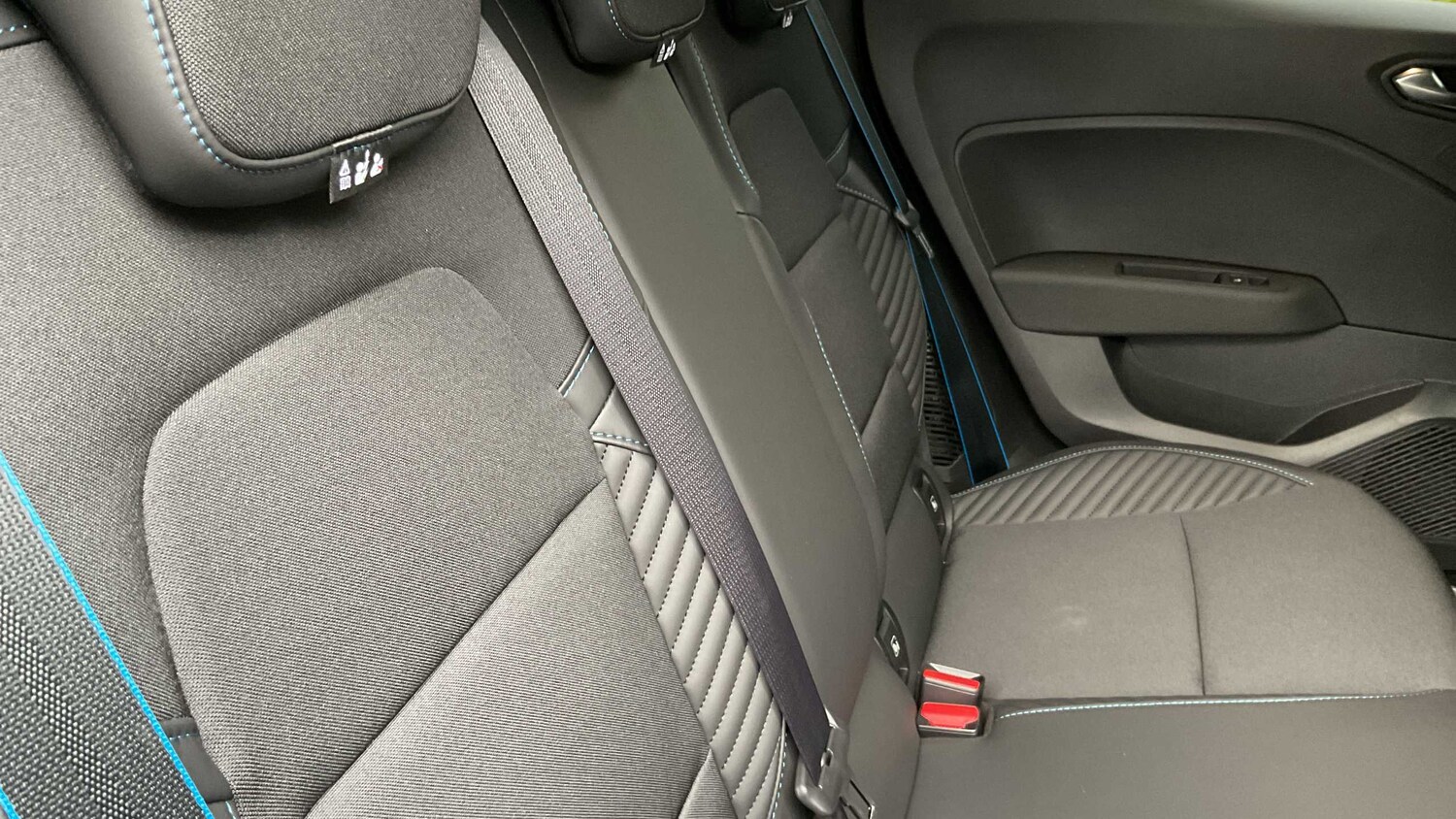 Used Renault Clio for sale - 77860228: Photo 15