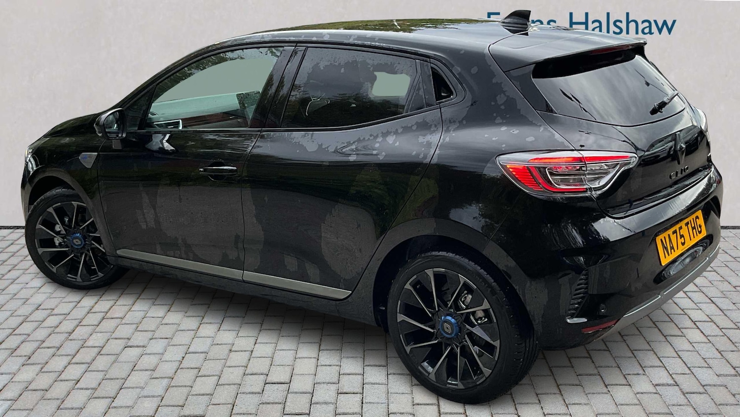 Used Renault Clio for sale - 77860228: Photo 2