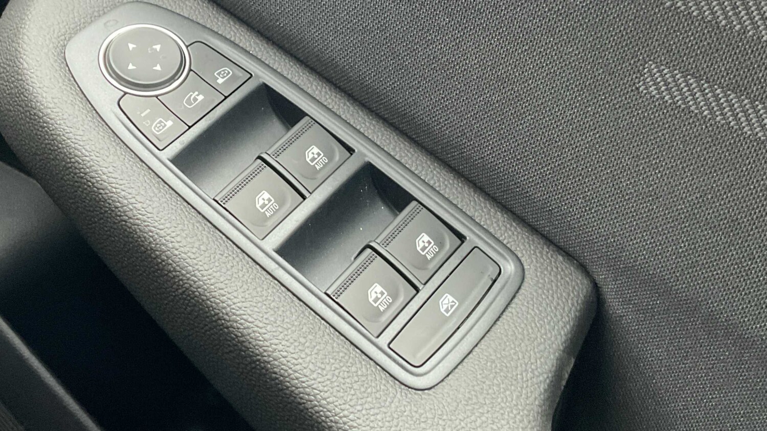 Used Renault Clio for sale - 77860228: Photo 29