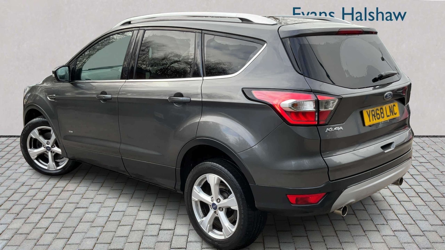 Used Ford Kuga 2018 for sale - 77858101: Photo 2