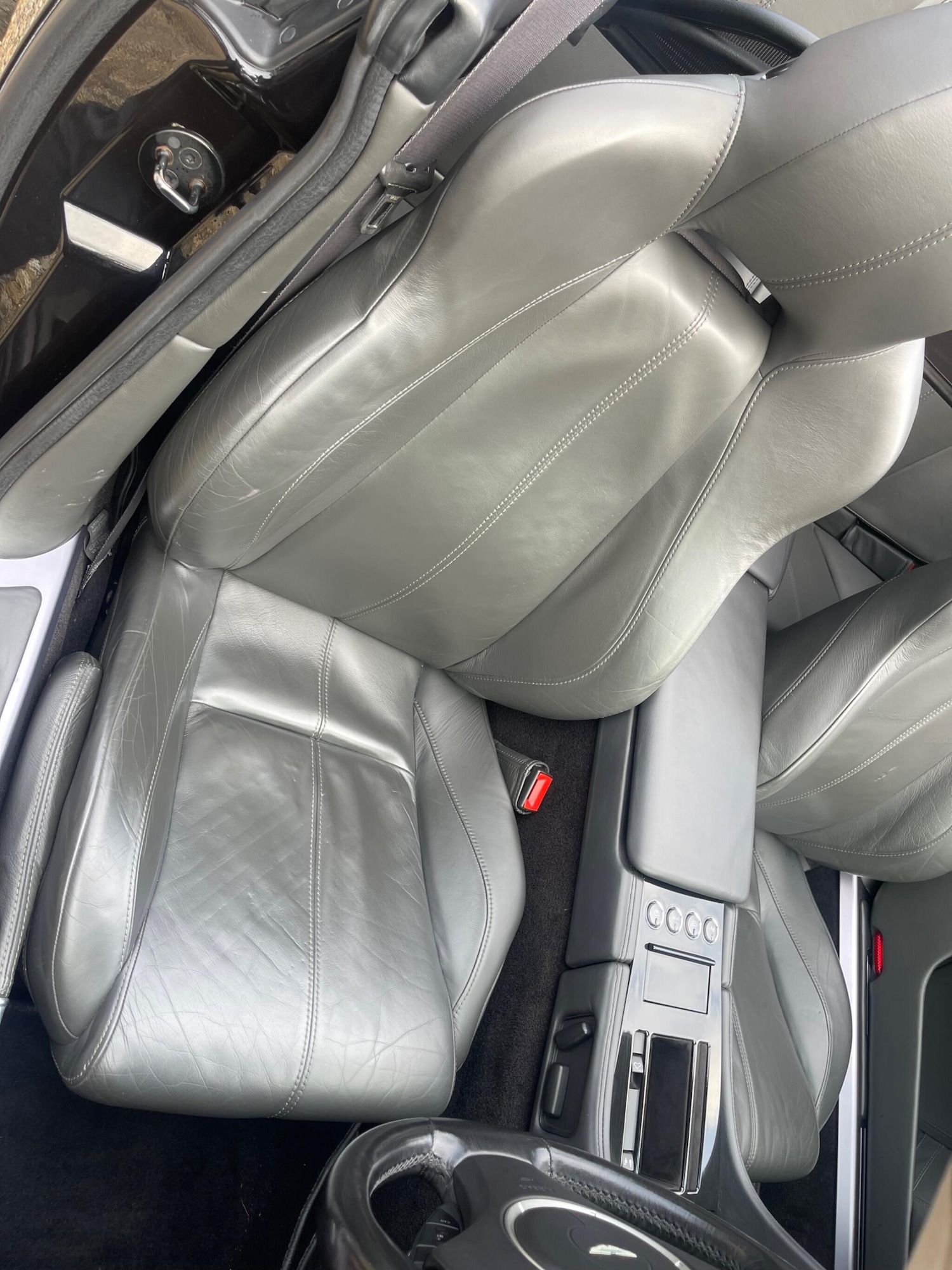 Used Aston Martin DB9 2005 for sale - 77804954: Photo 25