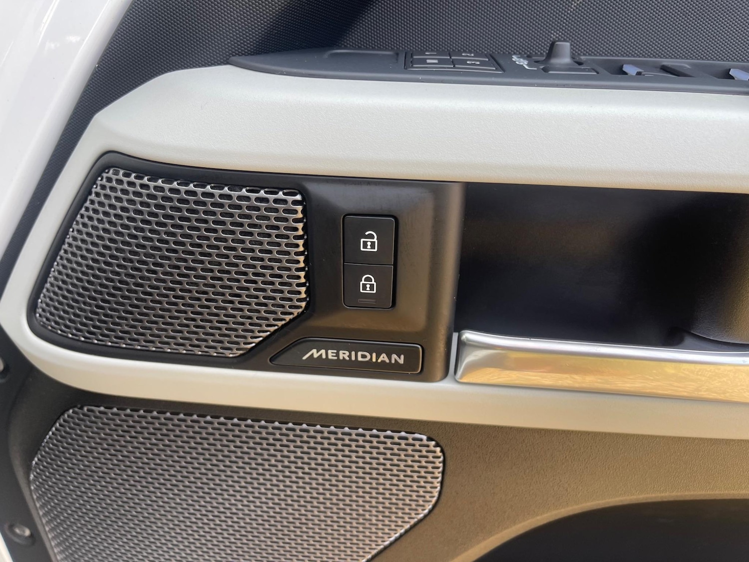 Used Land Rover Defender 110 2023 for sale - 77739320: Photo 19