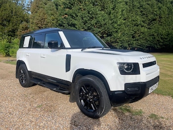 Used Land Rover Defender 2023 for sale - 77739320: Photo
