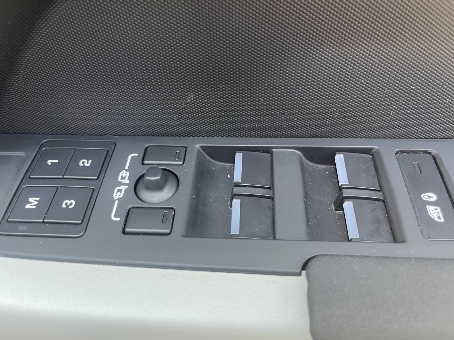 Used Land Rover Defender 110 2023 for sale - 77739320: Photo 20