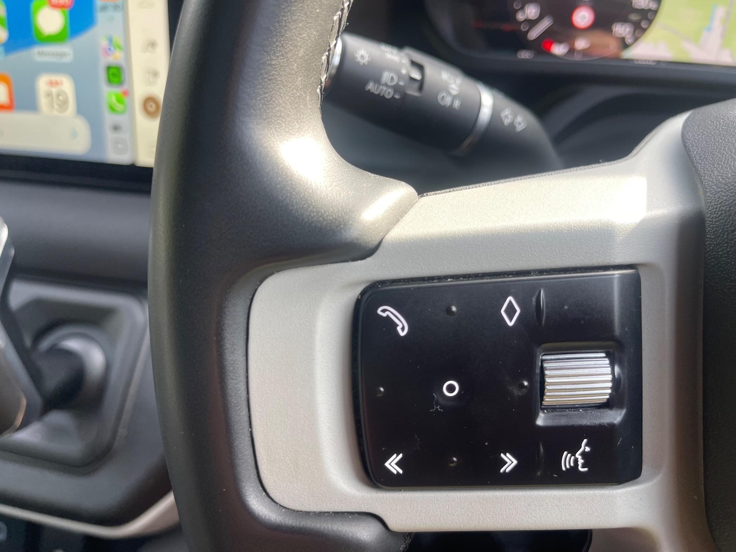 Used Land Rover Defender 110 2023 for sale - 77739320: Photo 24