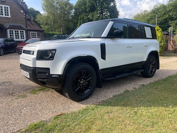 Used Land Rover Defender 2023 for sale - 77739320: Photo