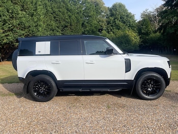 Used Land Rover Defender 2023 for sale - 77739320: Photo