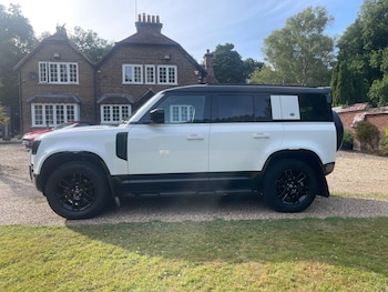 Used Land Rover Defender 2023 for sale - 77739320: Photo