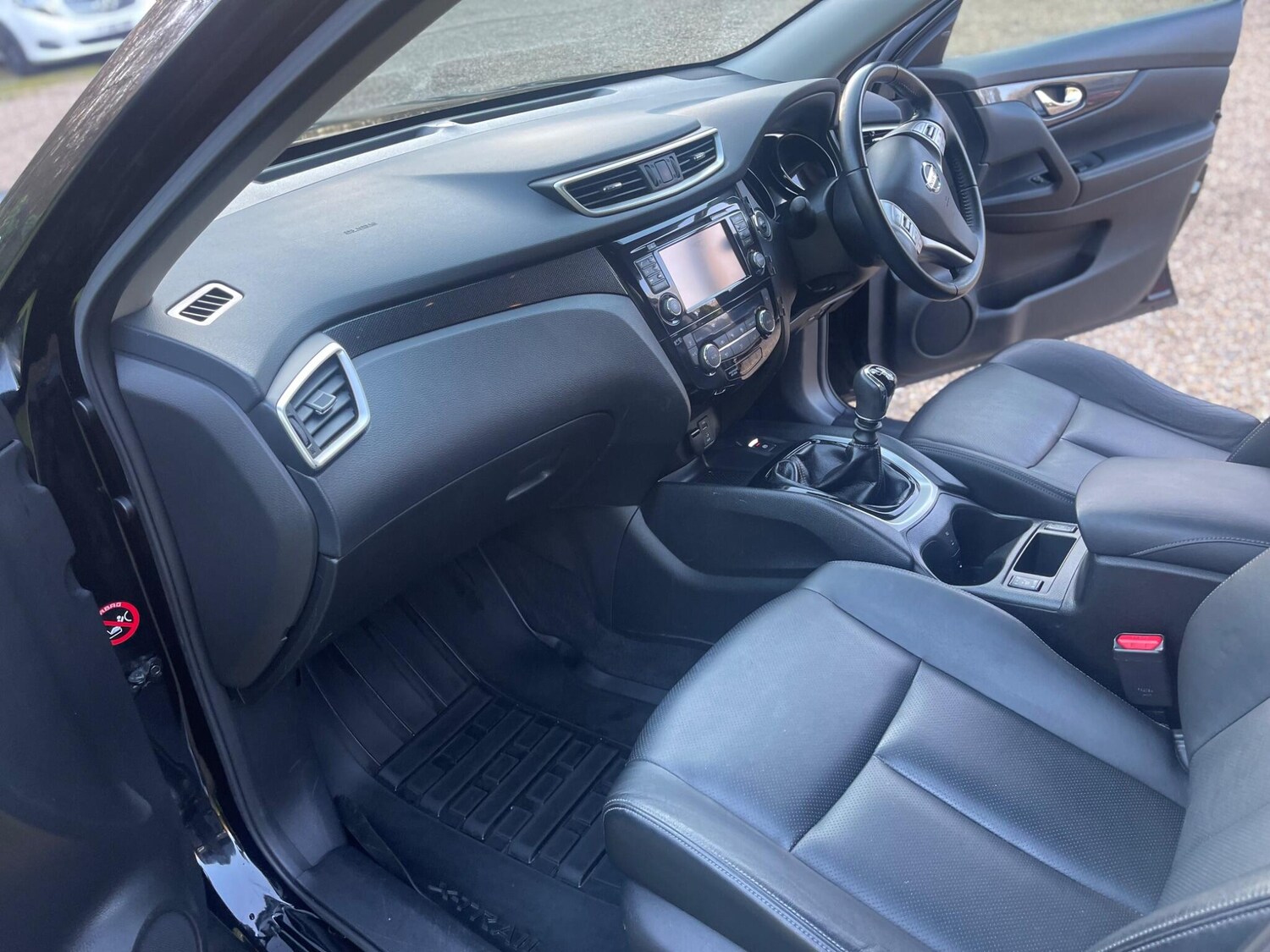 Used Nissan X-Trail 2015 for sale - 77919106: Photo 14