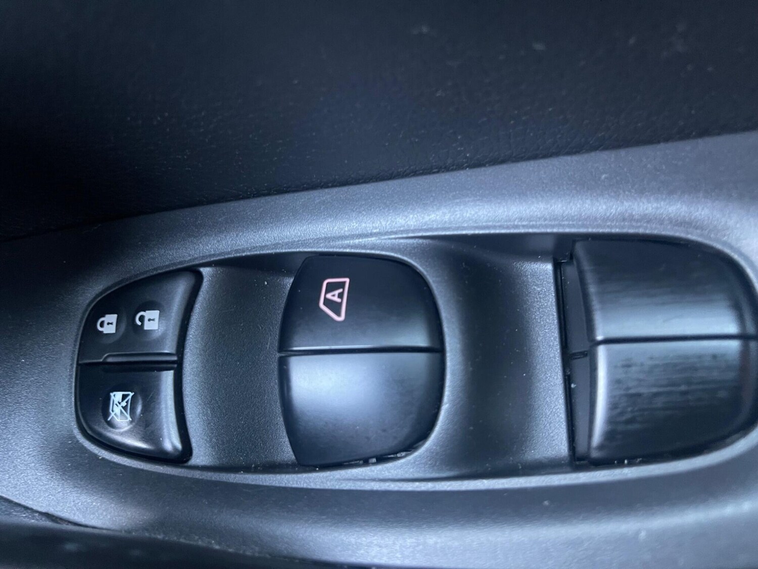 Used Nissan X-Trail 2015 for sale - 77919106: Photo 24