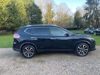 Used Nissan X-Trail 2015 for sale - 77919106: Photo