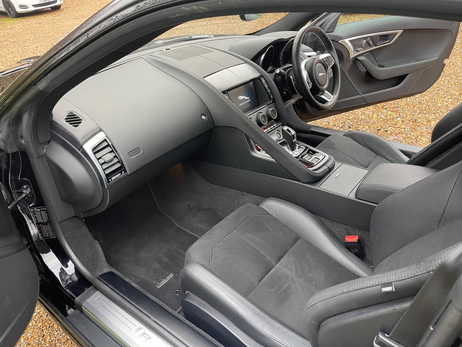 Used Jaguar F-Type 2017 for sale - 77739343: Photo 17