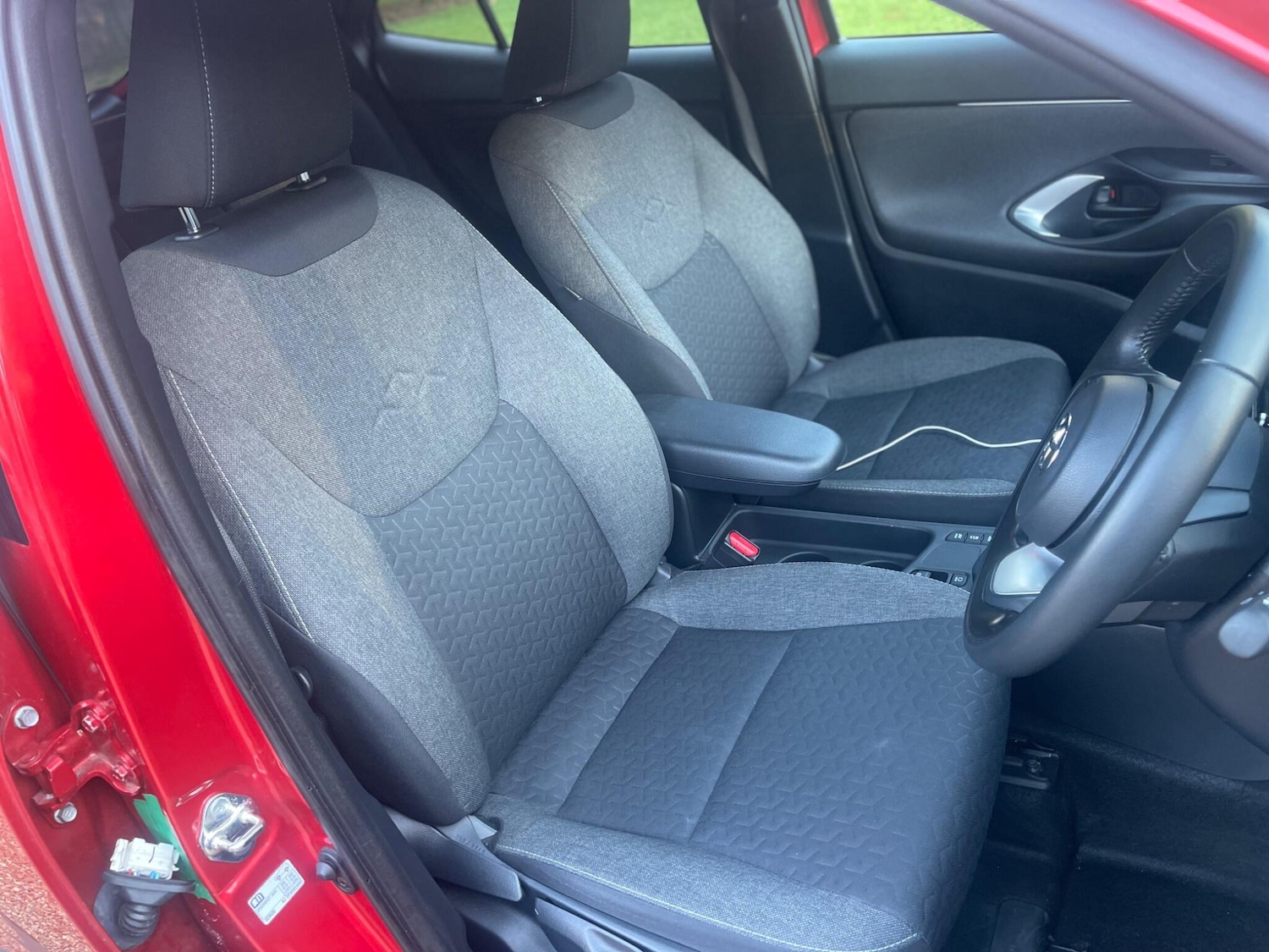 Used Toyota Yaris Cross 2024 for sale - 77739348: Photo 19