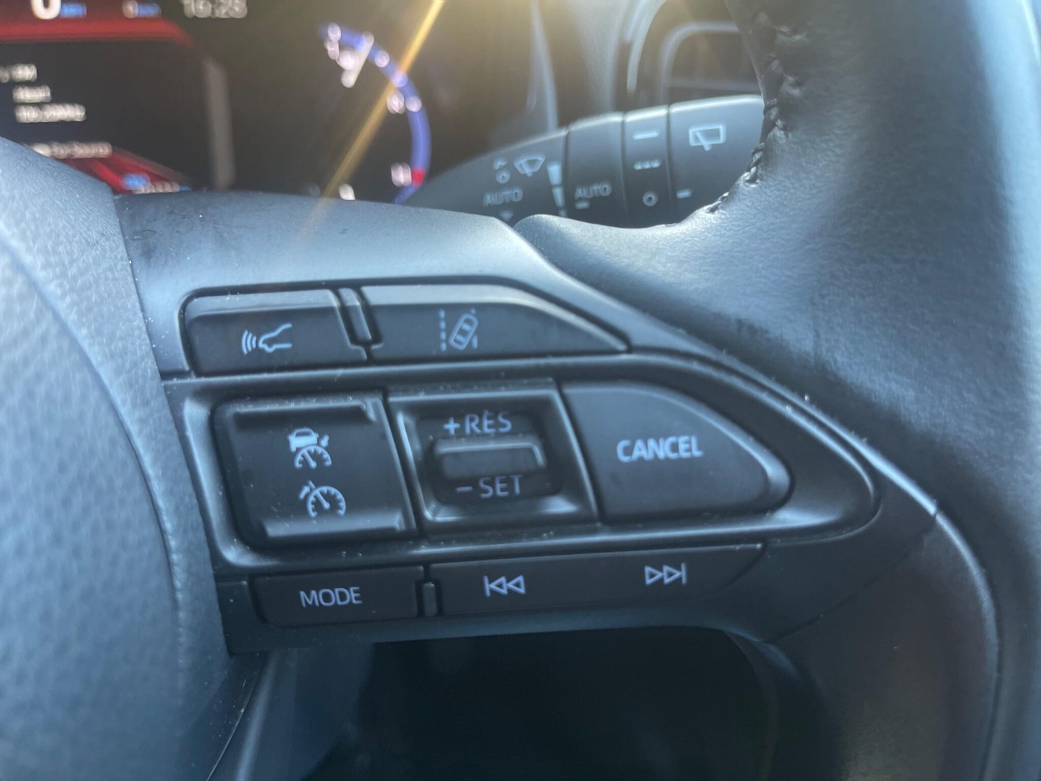 Used Toyota Yaris Cross 2024 for sale - 77739348: Photo 27