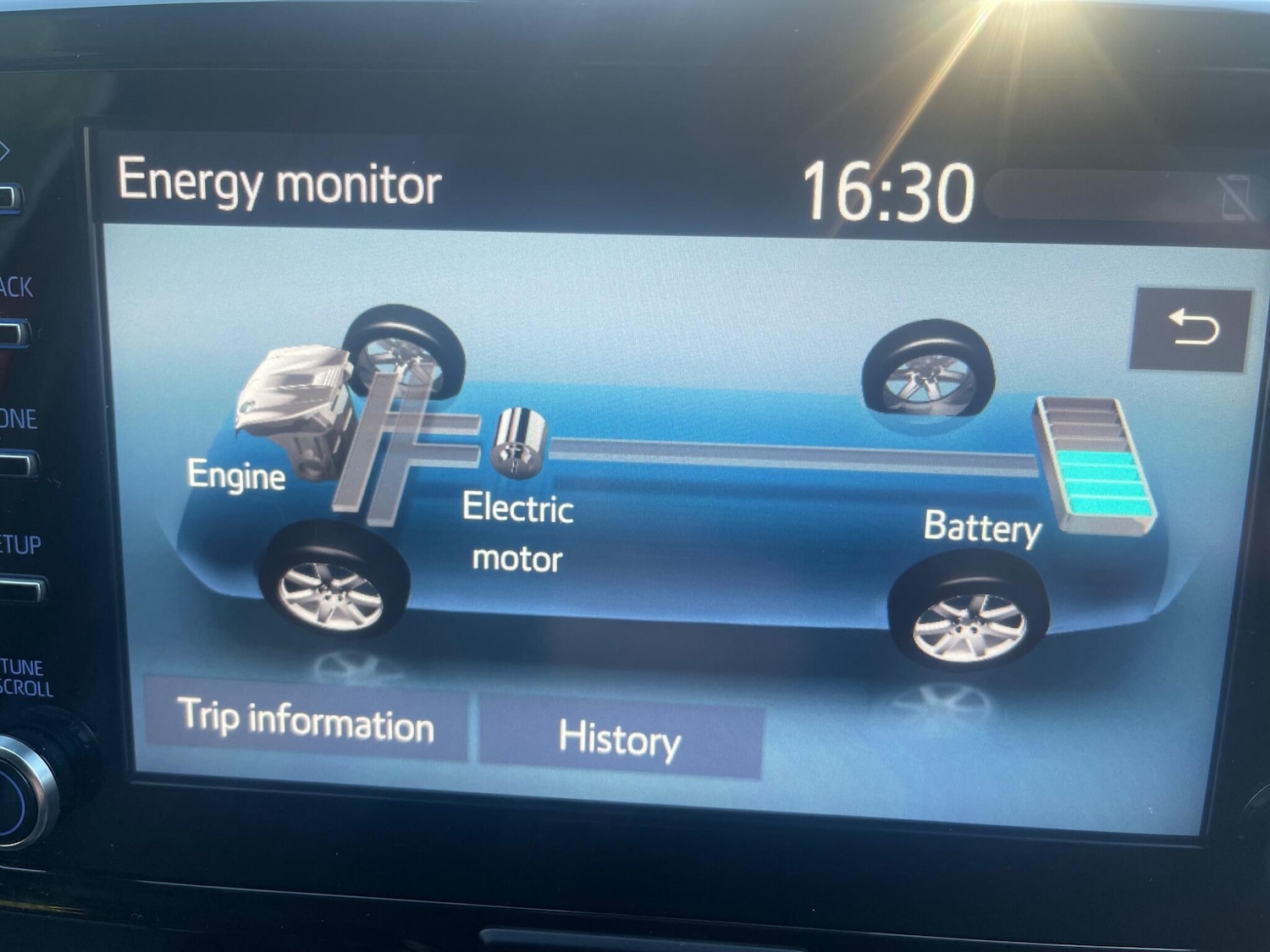 Used Toyota Yaris Cross 2024 for sale - 77739348: Photo 36