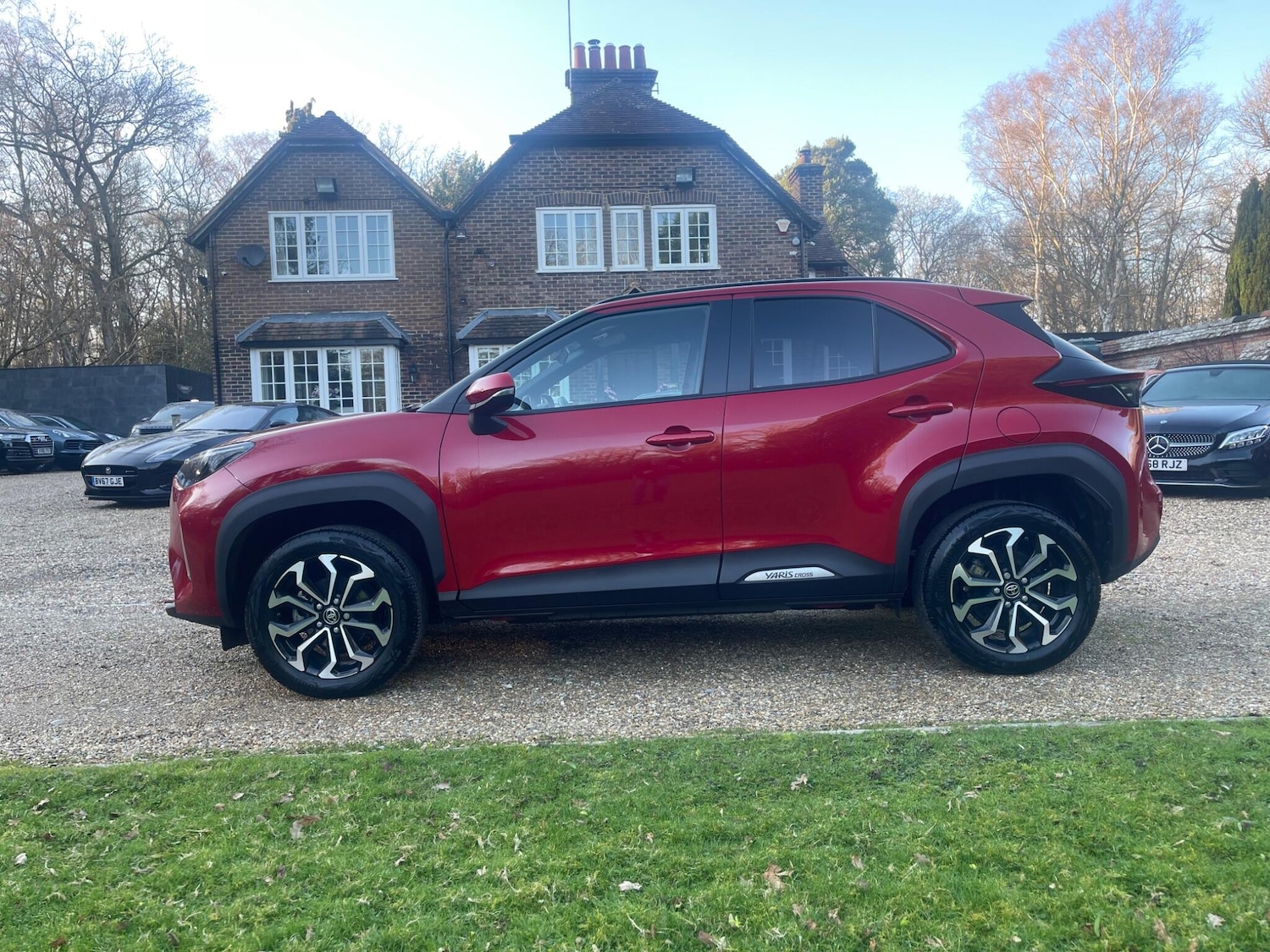 Used Toyota Yaris Cross 2024 for sale - 77739348: Photo 4