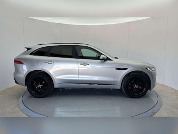 Used Jaguar F-Pace 2018 for sale - 79482817: Photo