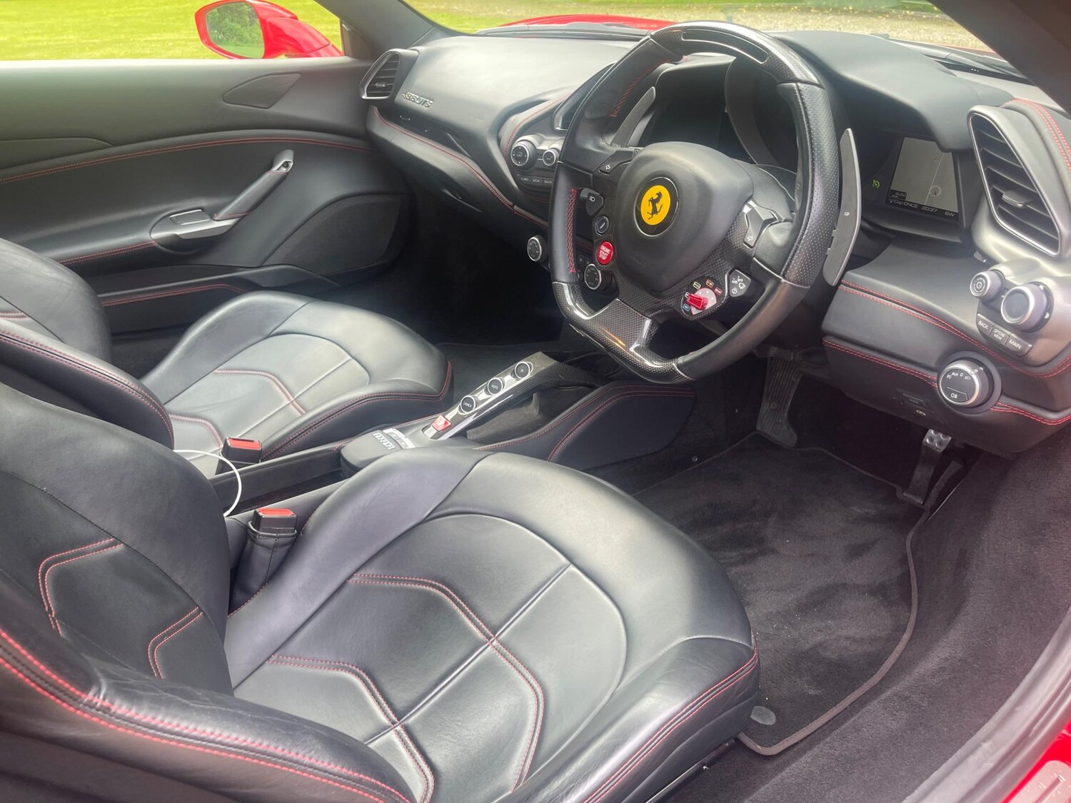Used Ferrari 488 2016 for sale - 77739309: Photo 18