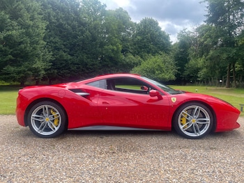 Used Ferrari 488 2016 for sale - 77739309: Photo