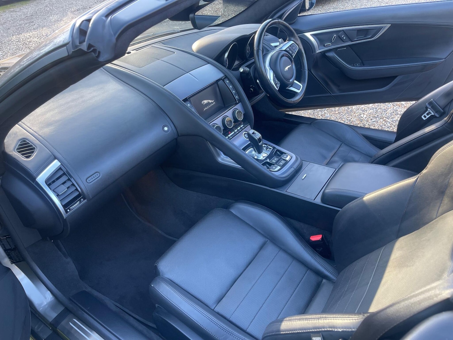 Used Jaguar F-Type 2017 for sale - 77919105: Photo 14