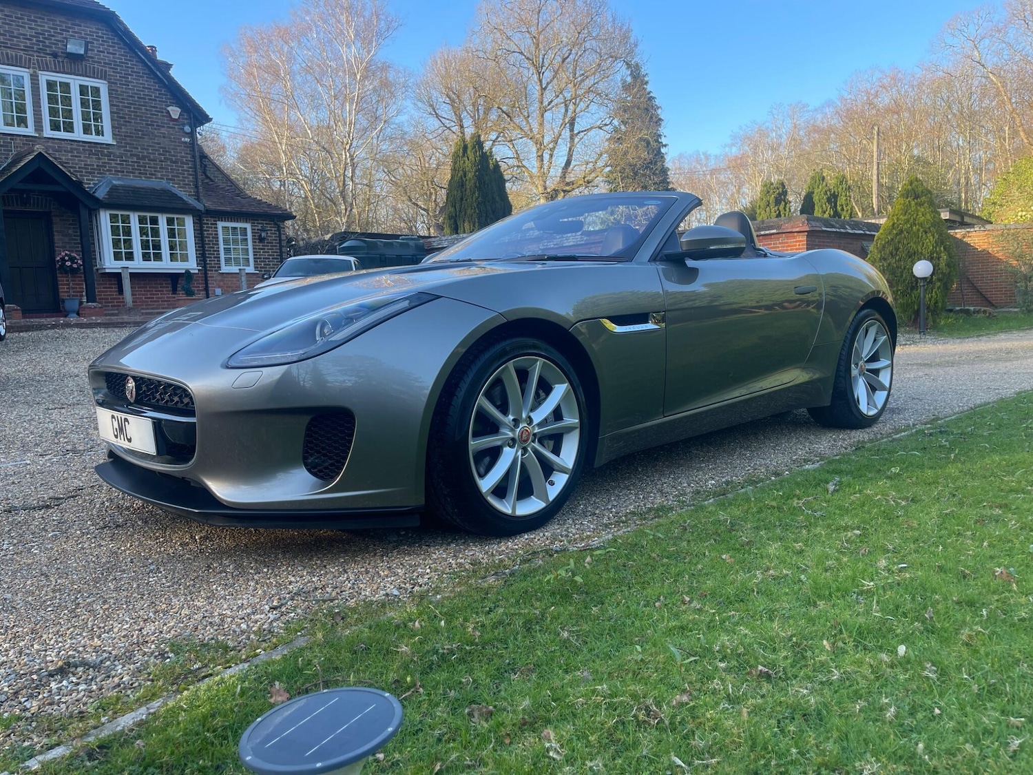 Used Jaguar F-Type 2017 for sale - 77919105: Photo 2