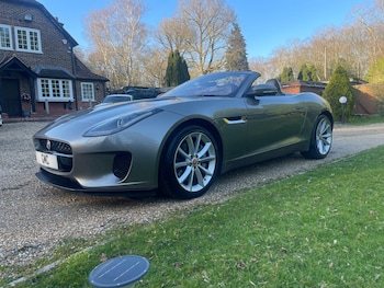 Used Jaguar F-Type 2017 for sale - 77919105: Photo