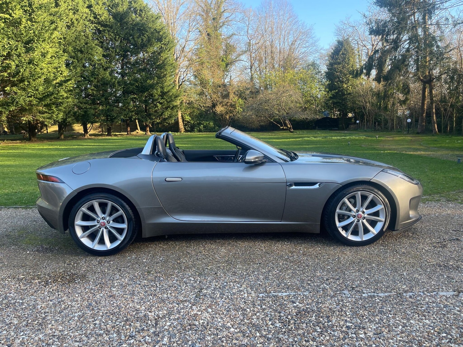Used Jaguar F-Type 2017 for sale - 77919105: Photo 3