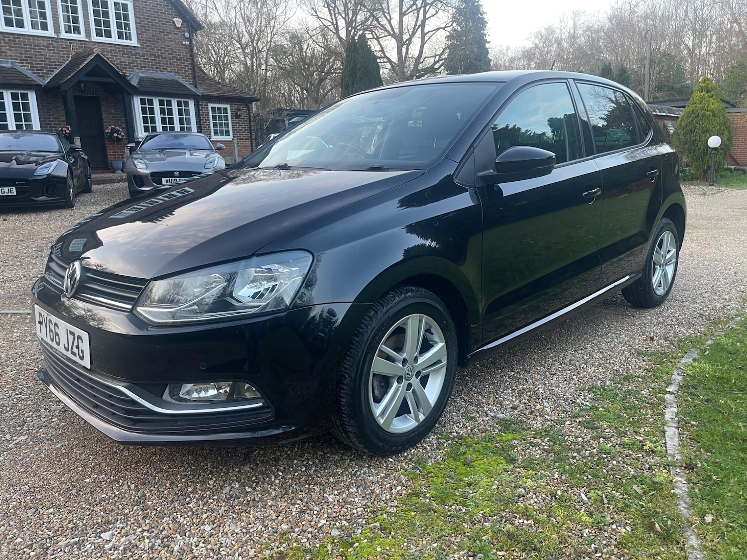 Used Volkswagen Polo 2017 for sale - 77743432: Photo 2