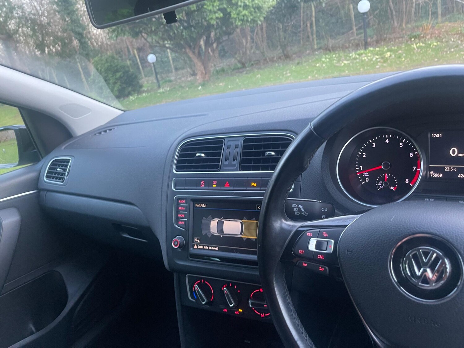 Used Volkswagen Polo 2017 for sale - 77743432: Photo 30