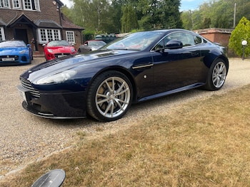 Used Aston Martin Vantage 2015 for sale - 79470918: Photo