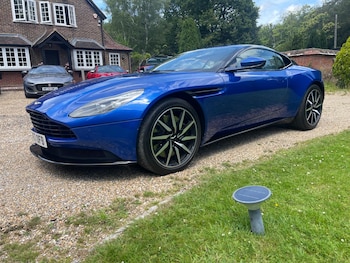 Used Aston Martin DB11 2017 for sale - 78968994: Photo