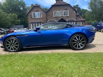 Used Aston Martin DB11 2017 for sale - 78968994: Photo