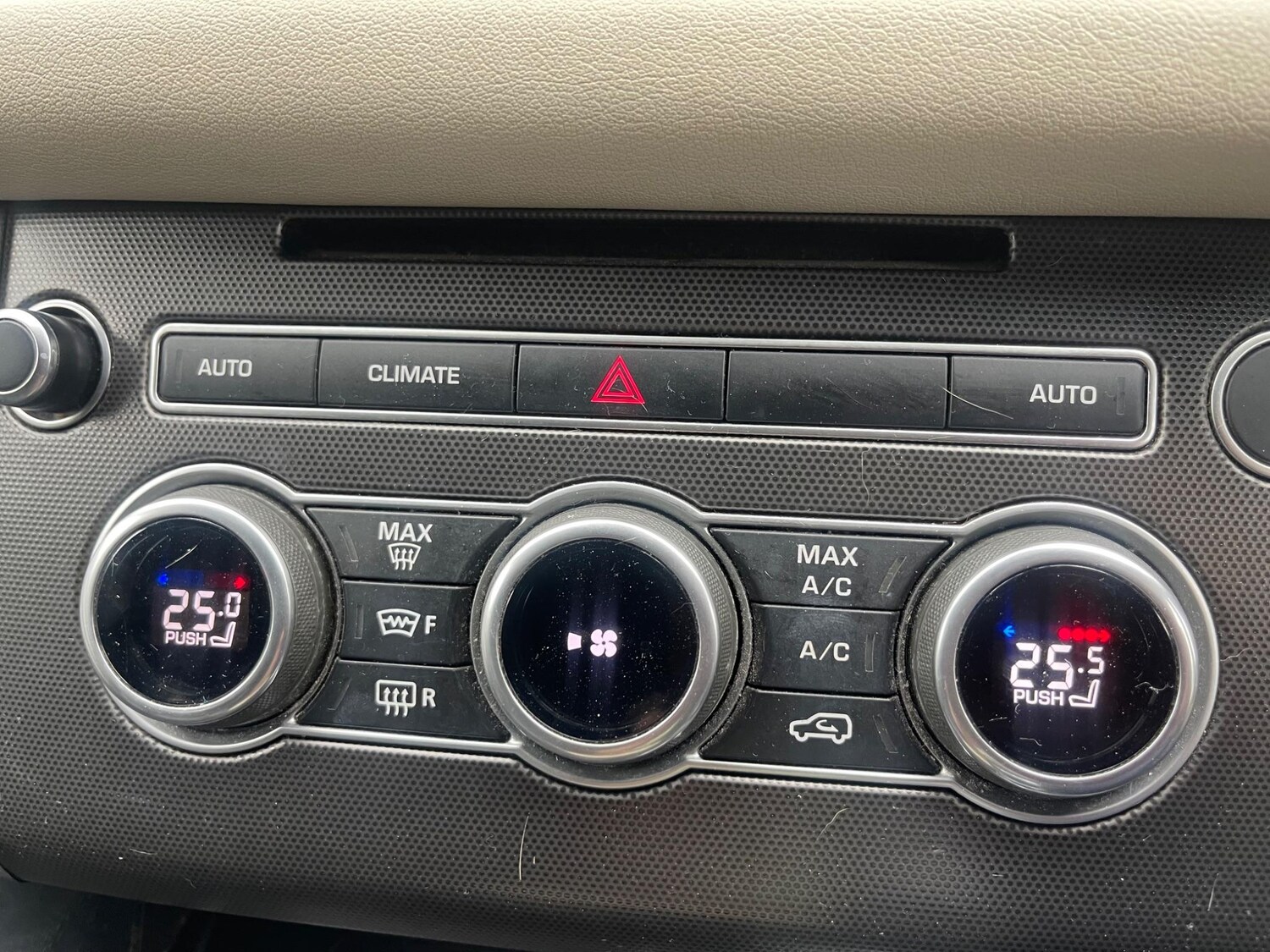 Used Land Rover Range Rover Sport 2018 for sale - 77739306: Photo 22