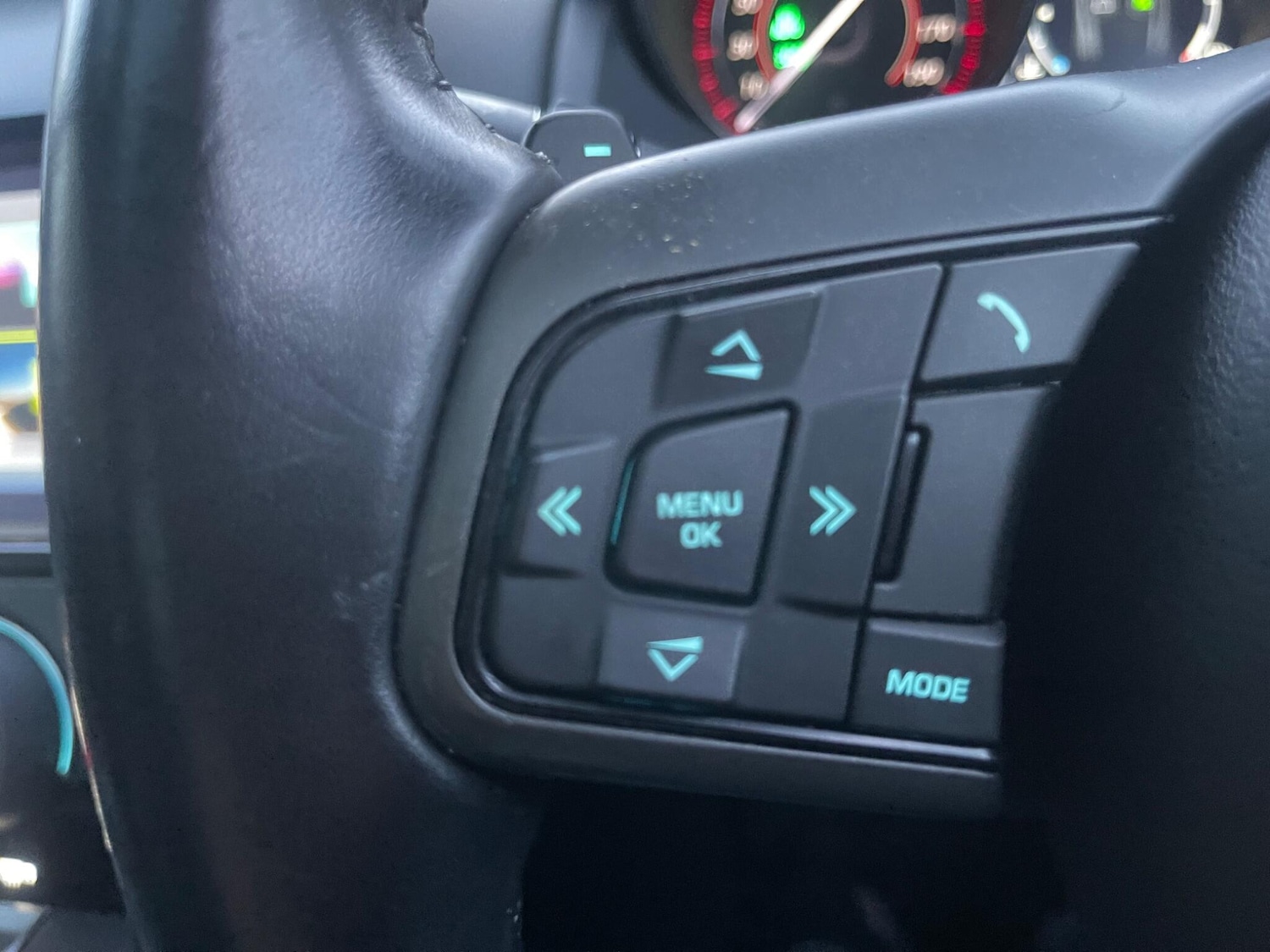 Used Jaguar F-Type 2015 for sale - 77739322: Photo 32