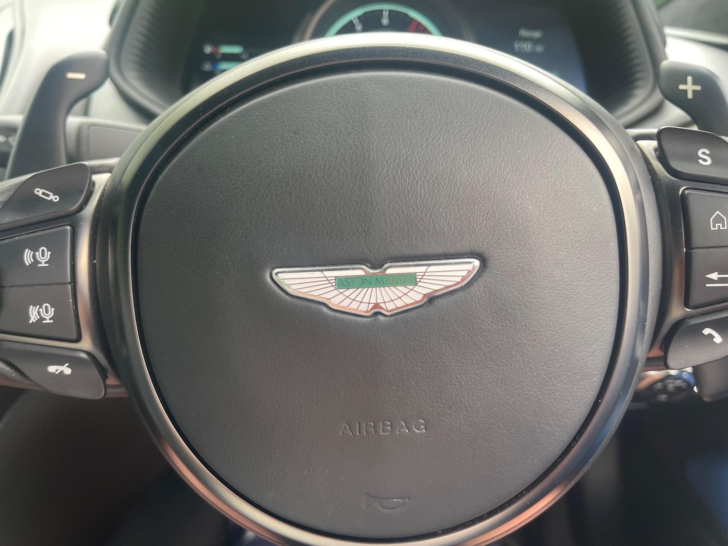 Used Aston Martin DB11 for sale - 77739307: Photo 32
