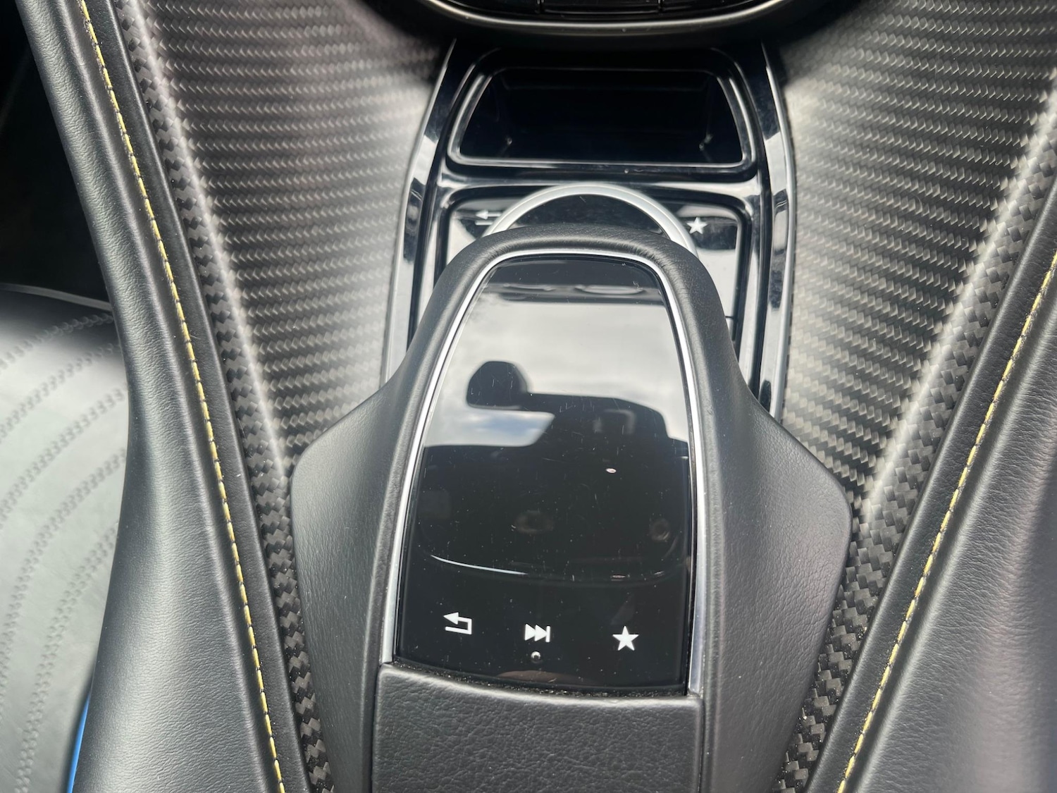 Used Aston Martin DB11 for sale - 77739307: Photo 33