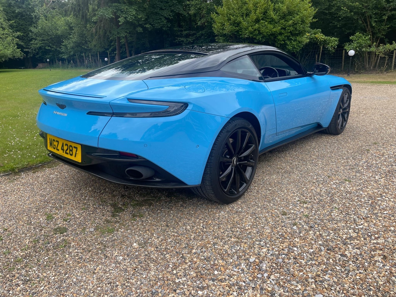Used Aston Martin DB11 for sale - 77739307: Photo 5