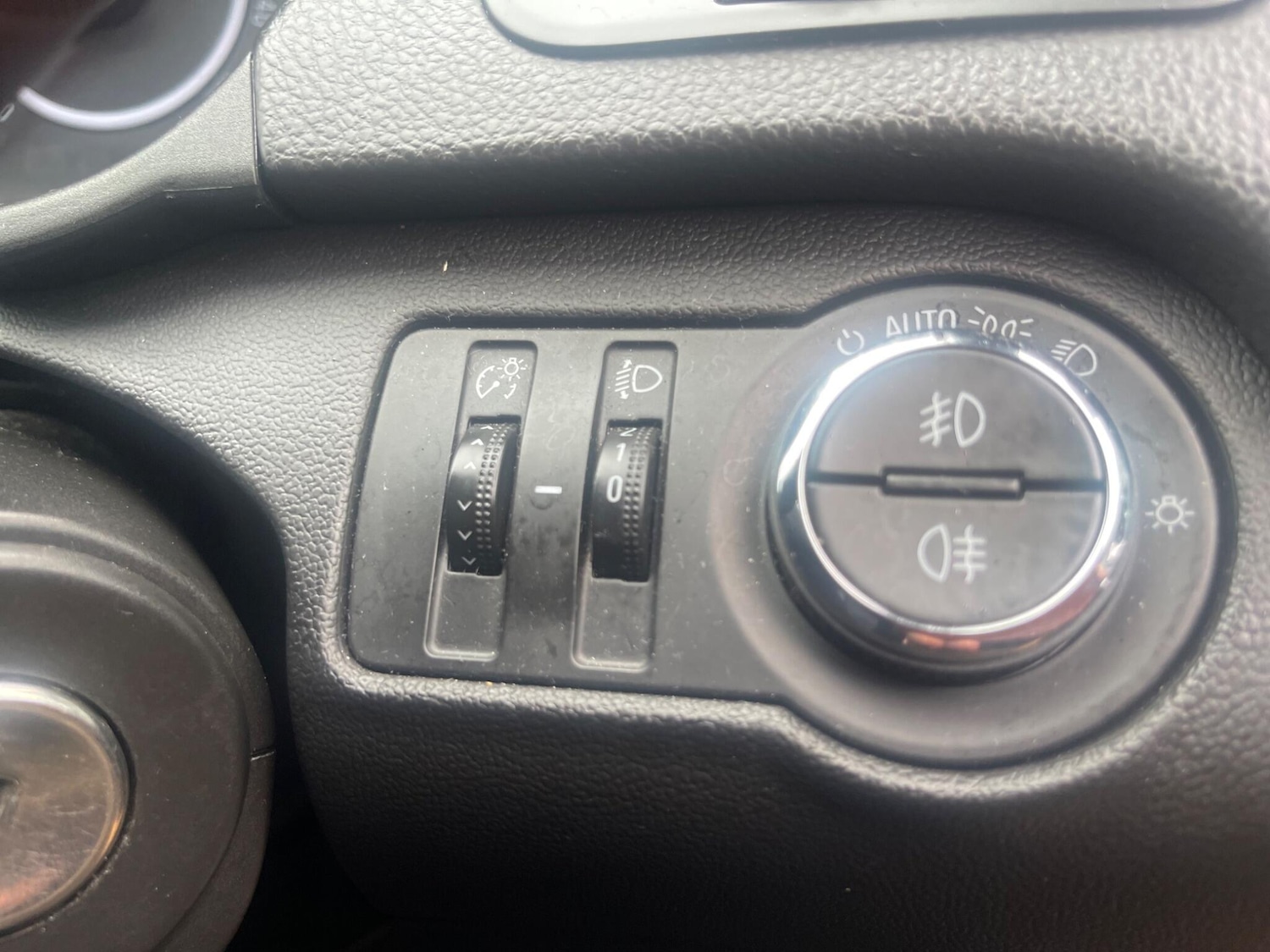 Used Vauxhall Insignia 2015 for sale - 77739347: Photo 20