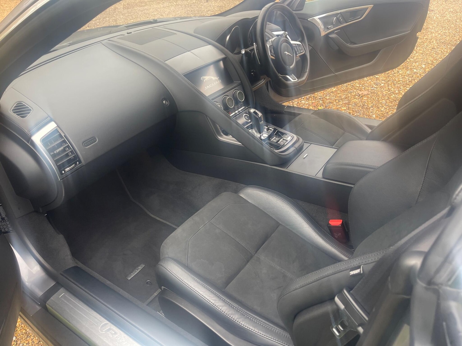 Used Jaguar F-Type 2019 for sale - 77739327: Photo 21