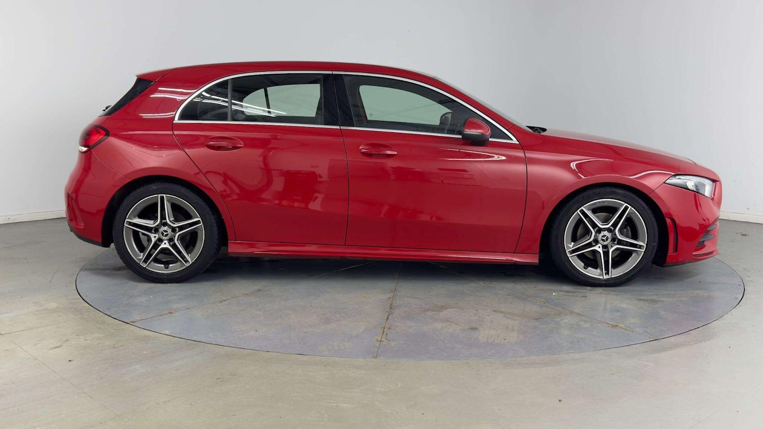 Used Mercedes-Benz A-Class 2019 for sale - 77739330: Photo 3