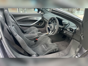 Used McLaren Artura 2025 for sale - 76799452: Photo