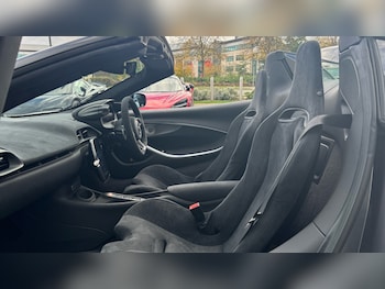 Used McLaren Artura 2025 for sale - 76799452: Photo