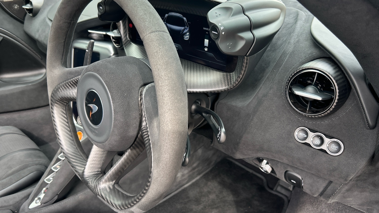 Used McLaren 750S 2024 for sale - 77921239: Photo 16