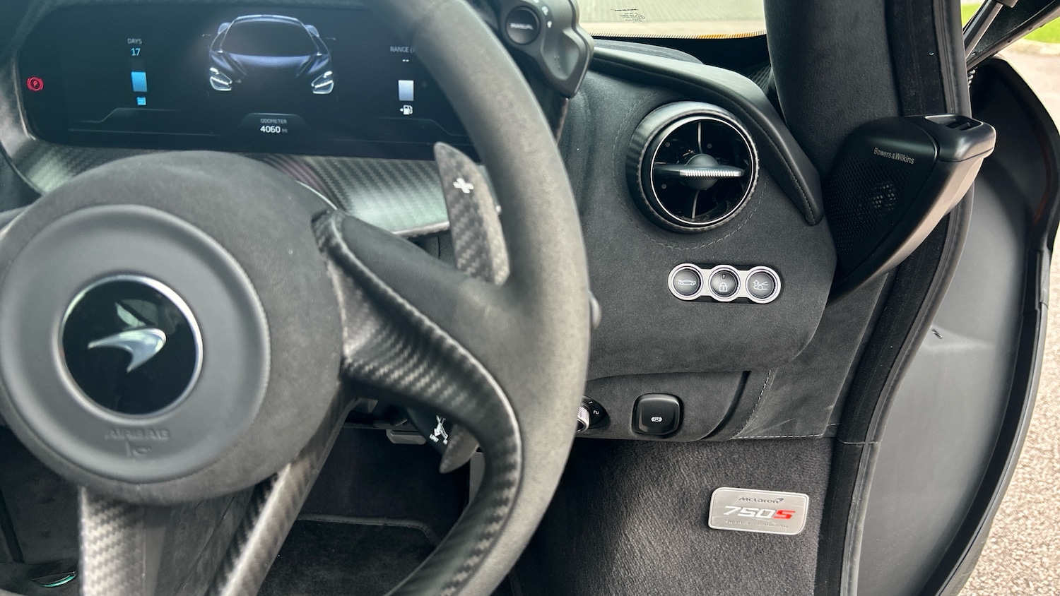 Used McLaren 750S 2024 for sale - 77921239: Photo 19