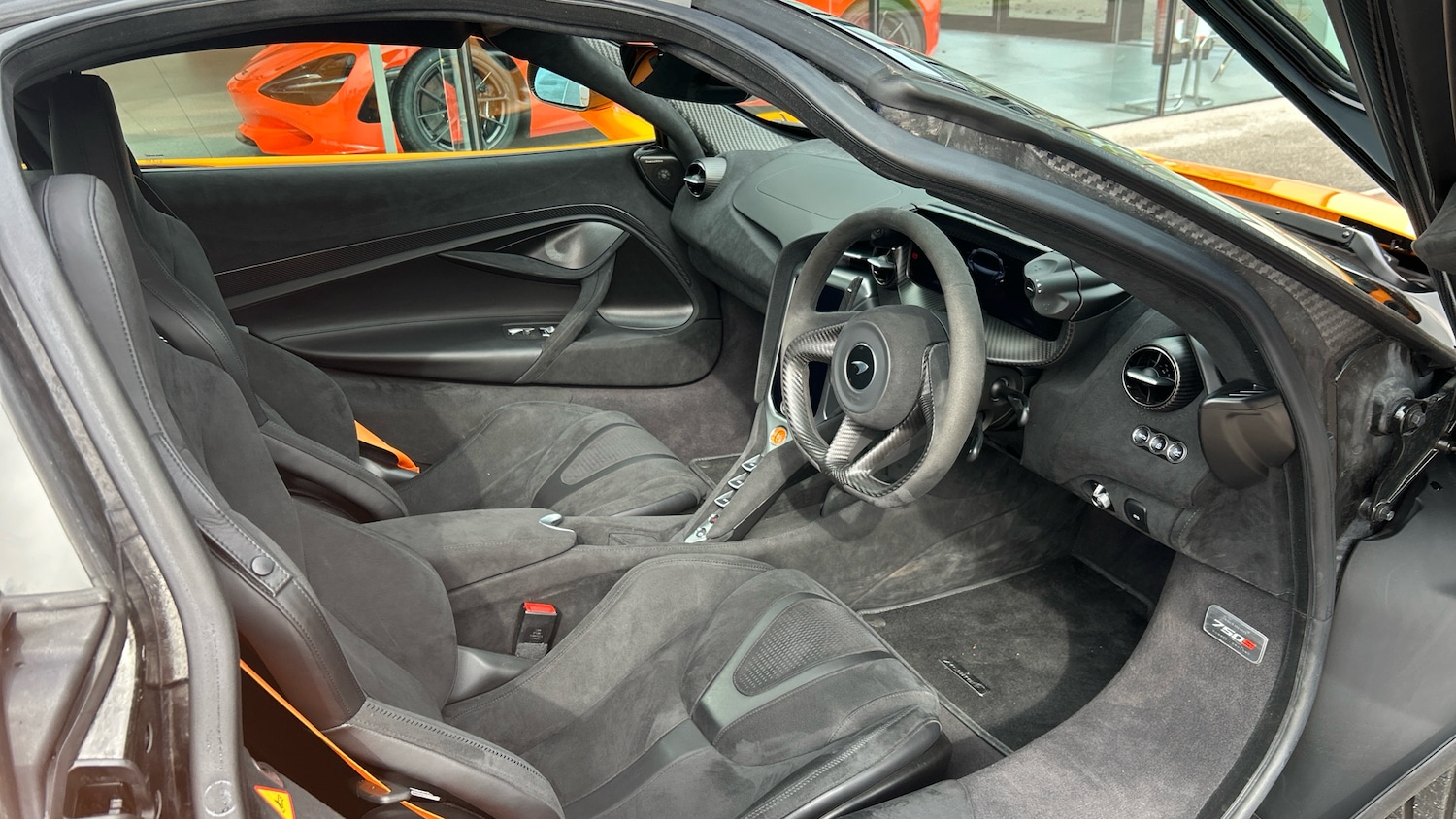 Used McLaren 750S 2024 for sale - 77921239: Photo 3