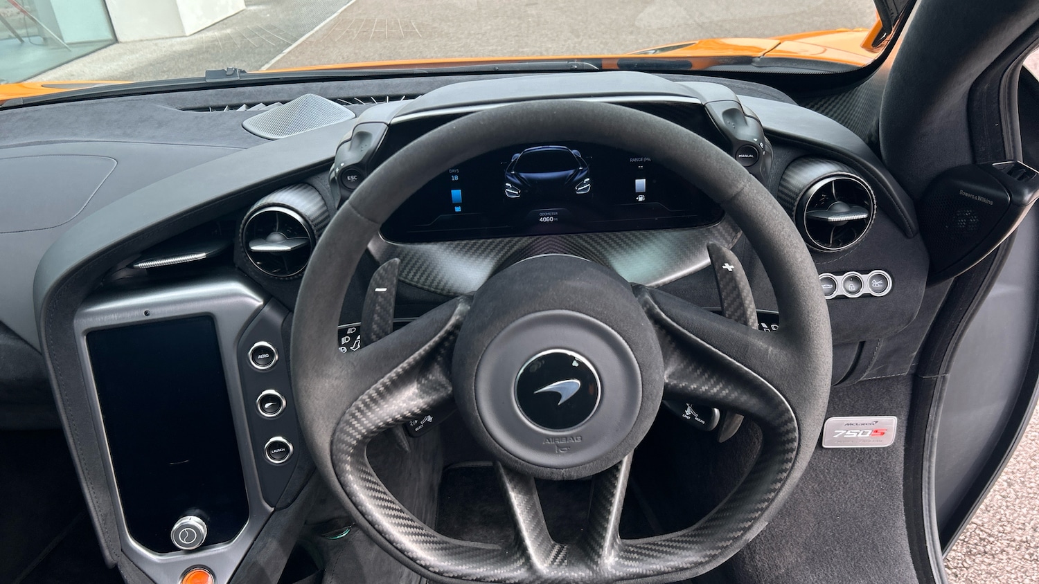 Used McLaren 750S 2024 for sale - 77921239: Photo 9