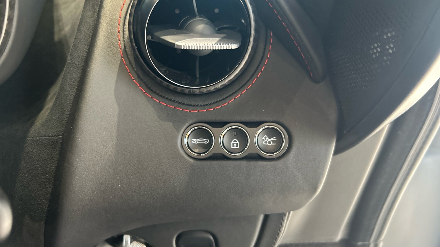 Used McLaren 750S 2024 for sale - 77118364: Photo 16