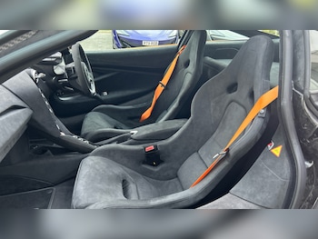 Used McLaren 750S 2025 for sale - 75987502: Photo