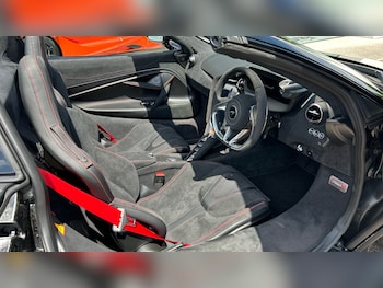 Used McLaren 750S 2026 for sale - 79211112: Photo
