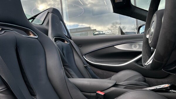 Used McLaren Artura 2024 for sale - 76082136: Photo 19